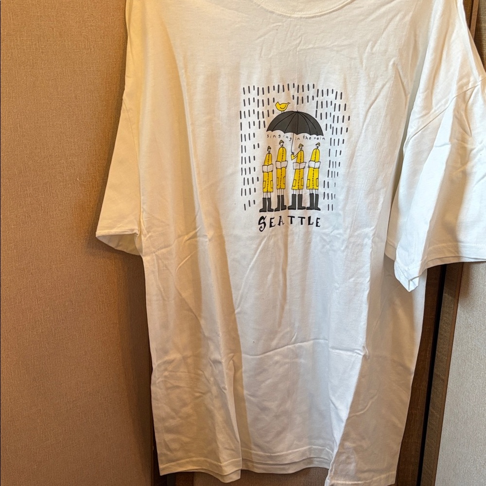 Port and Company White Seattle Umbrella Tee xl